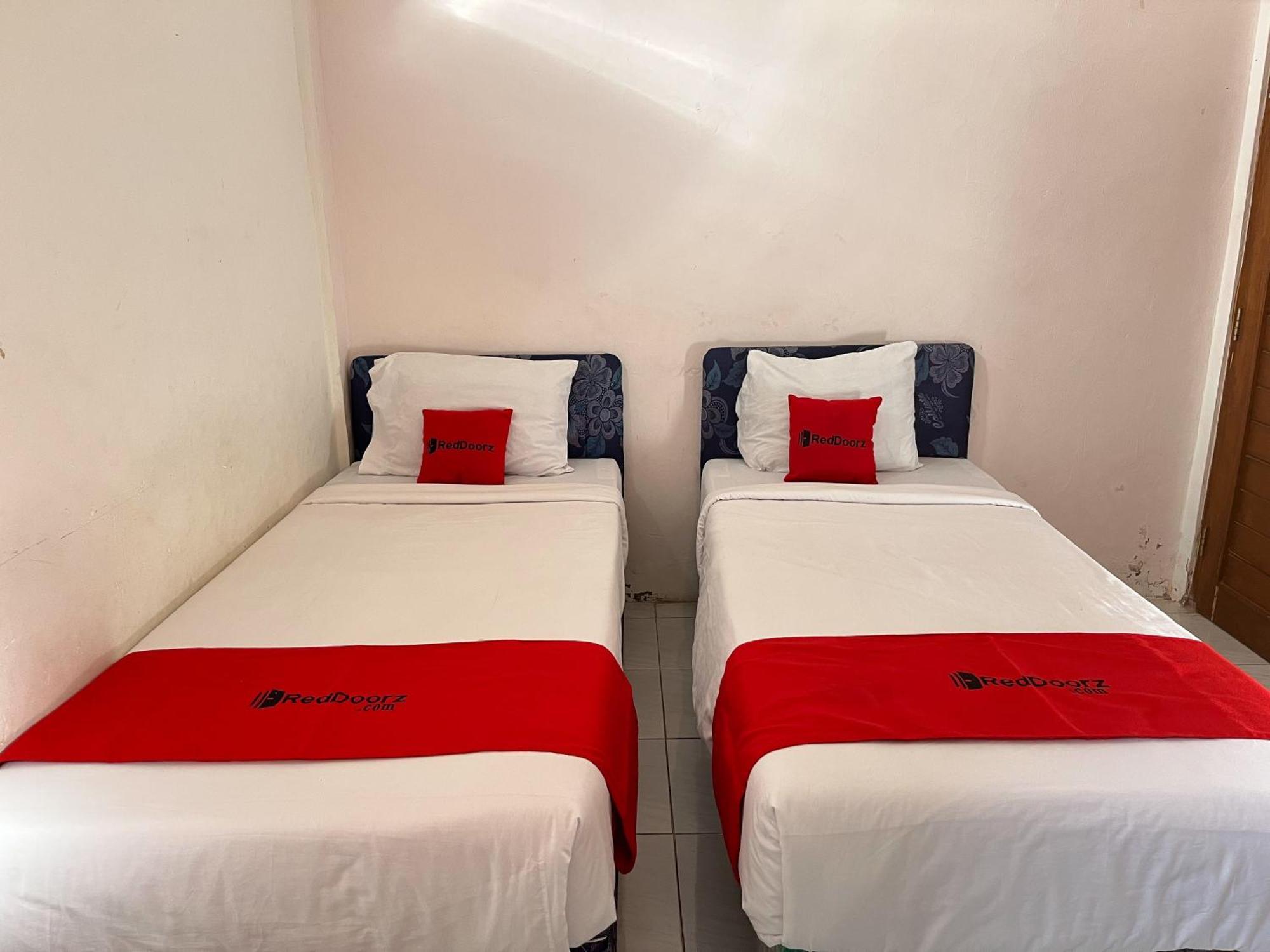 Reddoorz Syariah At Falisha Umy Ngabean Kültér fotó